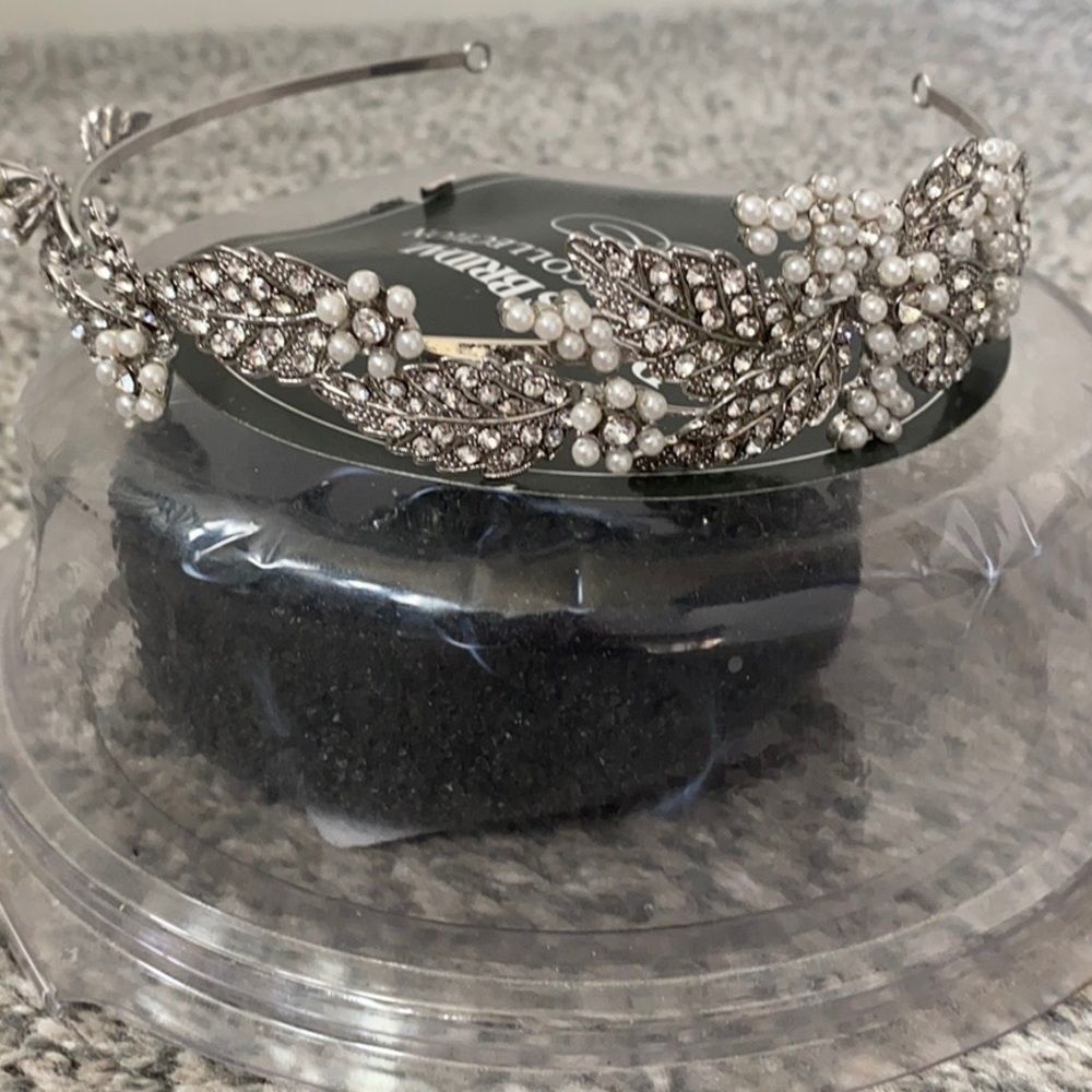 David’s bridal silk road headband NWT